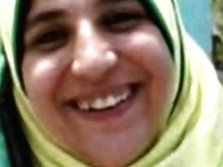 hijab outdoor arab