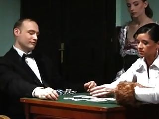 husband lost wife poker